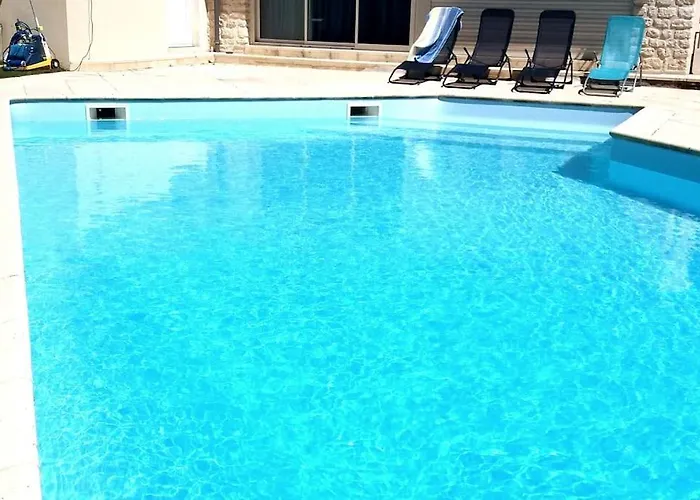 Gite Du Midi De Saint-Porchaire - Charmante Maison De Vacances Avec Piscine Chauffee