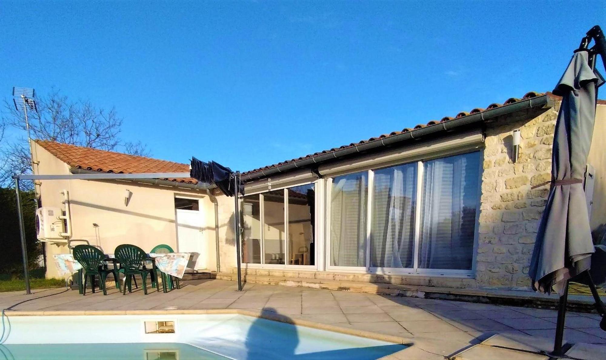 Du Midi De - Charmante Maison De Avec Piscine Chauffee Holiday home Saint-Porchaire